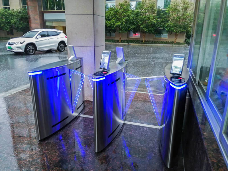 小區(qū)門禁閘機(jī)多少錢