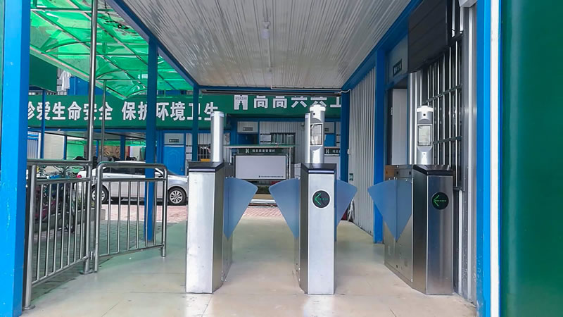 醫(yī)院人臉識別測溫閘機怎么用？