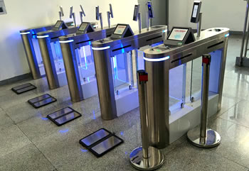 人臉識別通道閘機(jī)簡單介紹